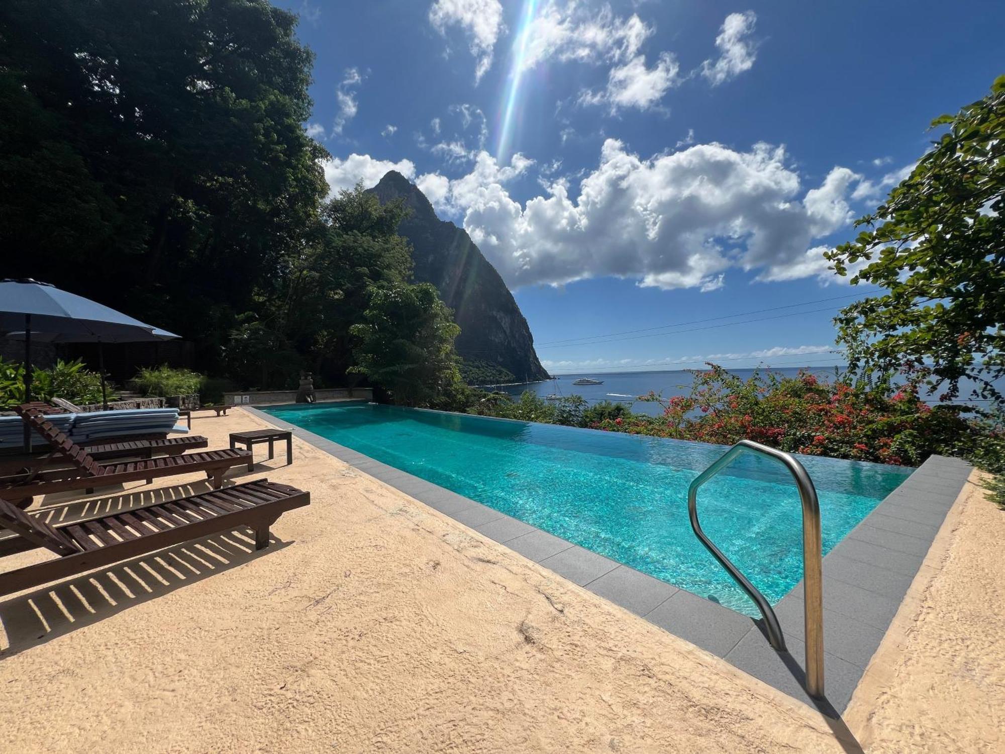 Authentic St, Lucian Experience At Prestigious 2-Bed Villa - Colibri Cottage Villa Soufrière エクステリア 写真