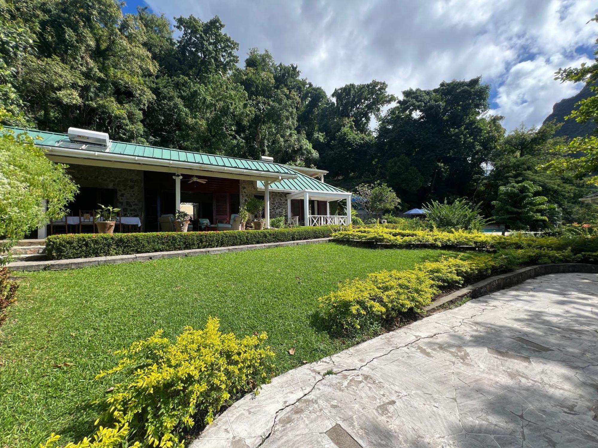 Authentic St, Lucian Experience At Prestigious 2-Bed Villa - Colibri Cottage Villa Soufrière エクステリア 写真